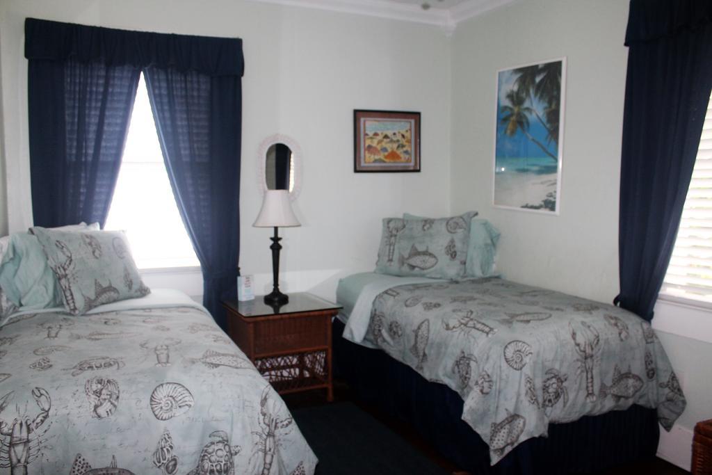 Coronado Palms Coastal Cottage Galveston Exterior photo